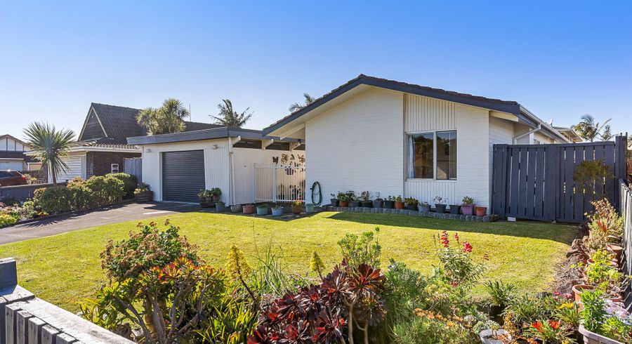  at 6 Booker Place, Weymouth, Manukau City, Auckland