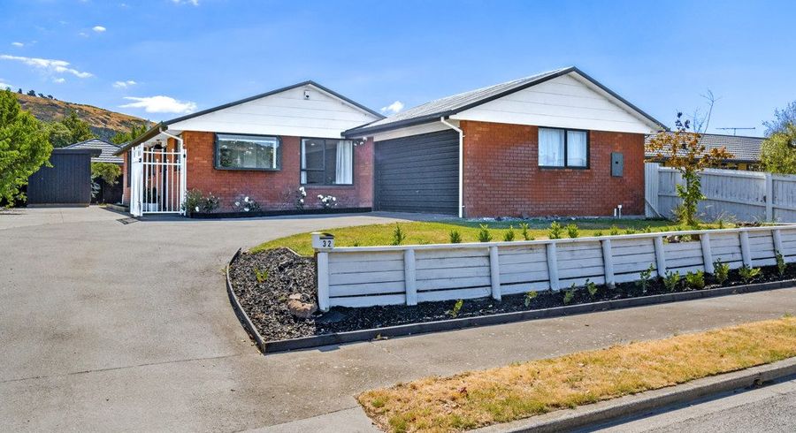  at 32 Scruttons Road, Hillsborough, Christchurch