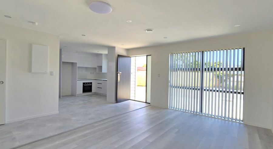  at 8 Nield Road, Manurewa, Auckland