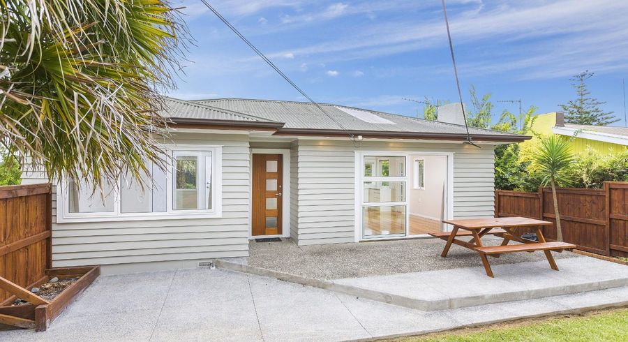  at 1/184 Forrest Hill Road, Forrest Hill, North Shore City, Auckland