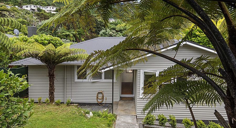  at 6 Woodstock Terrace, Tawa, Wellington, Wellington