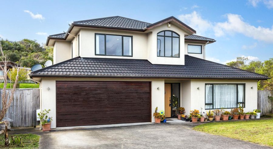  at 10 Fiordland Place, Aotea, Porirua, Wellington