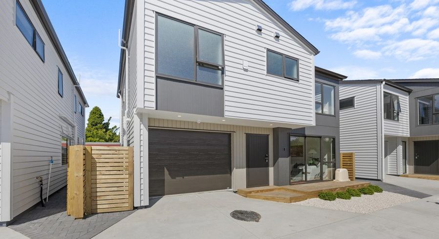  at 9B Tangelo Place, Bucklands Beach, Manukau City, Auckland