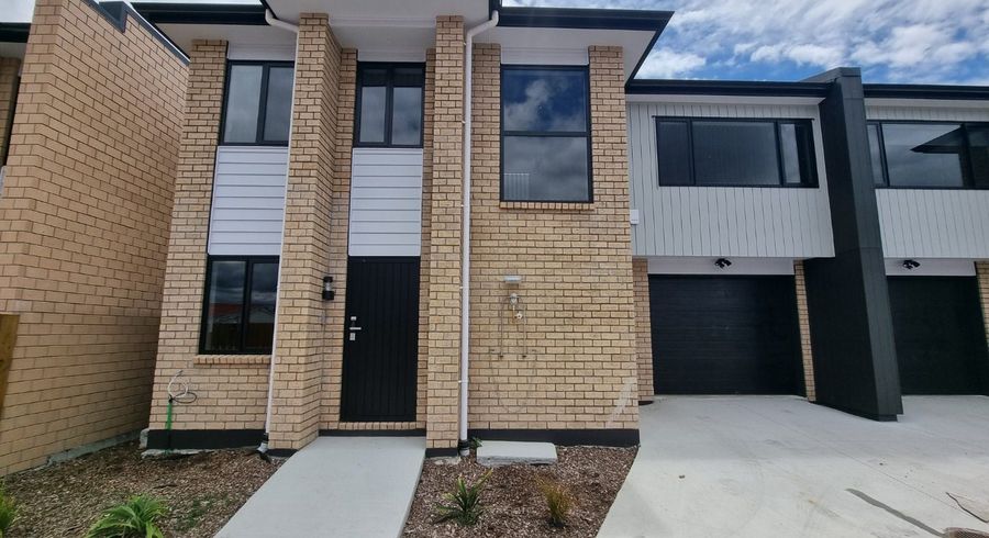  at 2/34 Tawa Crescent, Manurewa, Manukau City, Auckland