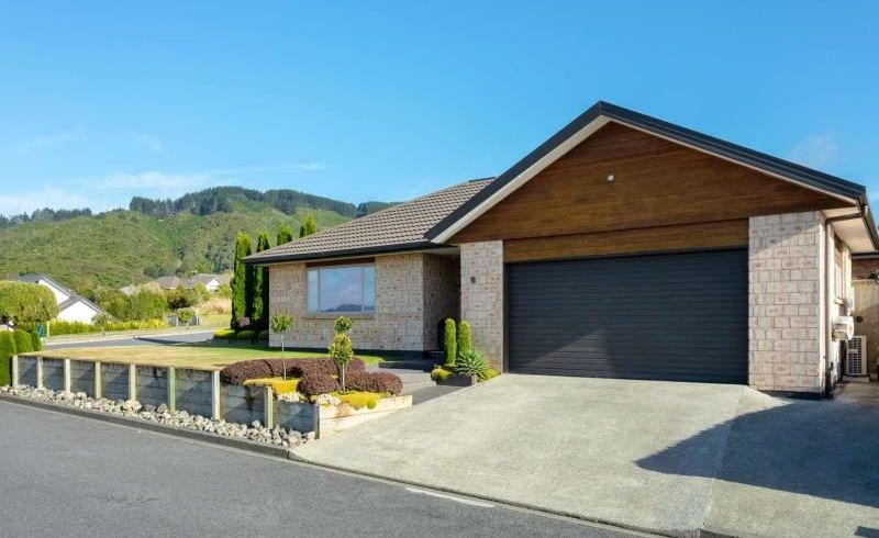  at 18 Mcewen Crescent, Riverstone Terraces, Upper Hutt
