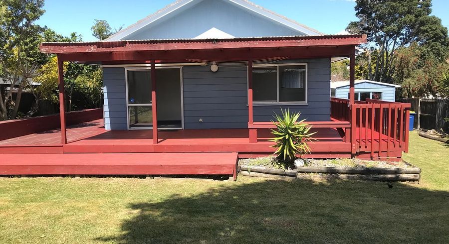  at 28 Cabello Place, Unsworth Heights, North Shore City, Auckland