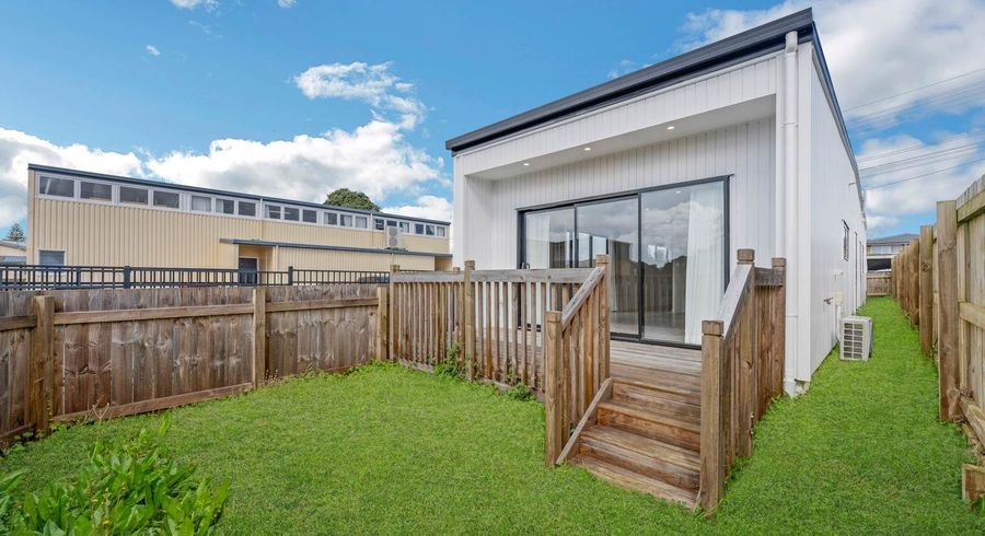  at 63  Flanshaw Road, Te Atatu South, Waitakere City, Auckland