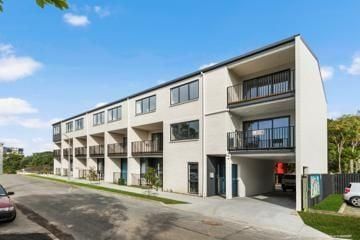  at 2/1 Kaponga Crescent, New Lynn, Waitakere City, Auckland