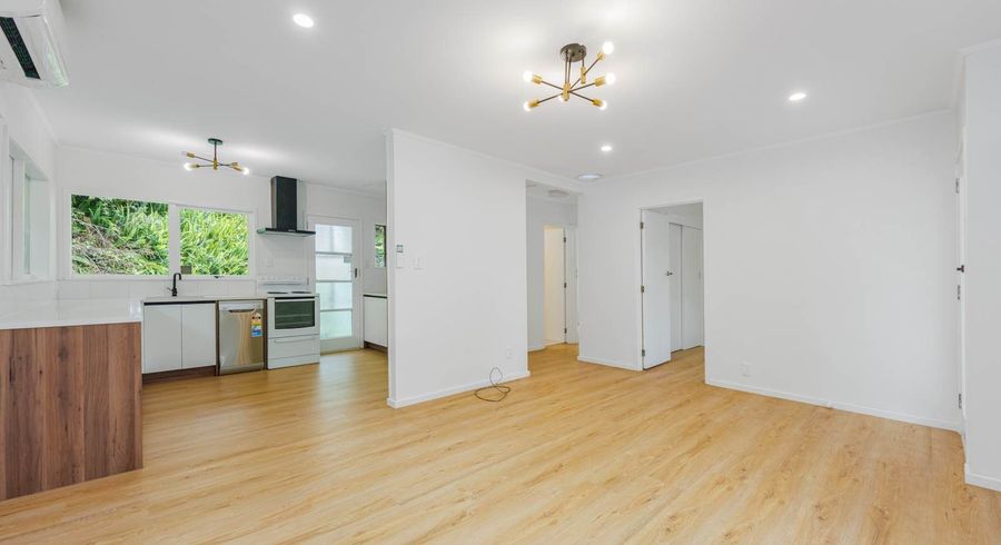  at 1/27 Glencoe Road, Browns Bay, North Shore City, Auckland