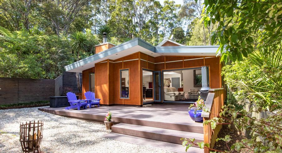  at 65 Kauri Point Road, Laingholm, Auckland