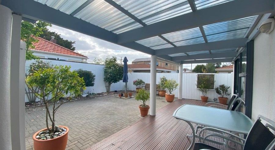  at 90b Nile Road, Milford, North Shore City, Auckland