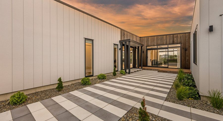  at 67 Vaucluse Heights, Fitzherbert, Palmerston North