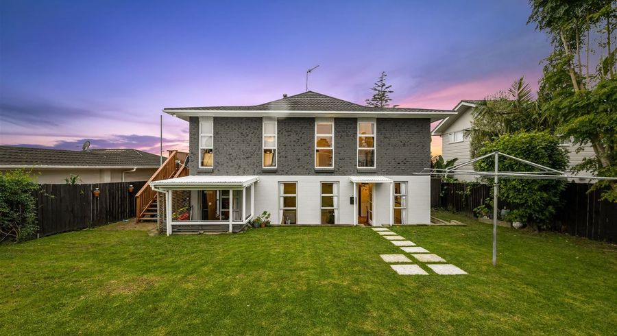  at 22 Realm Place, Massey, Auckland