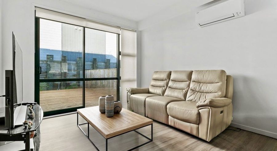  at 10 Karoro Road, Flat Bush, Manukau City, Auckland