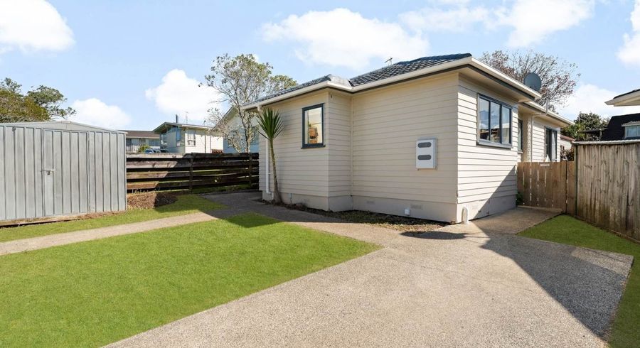  at 111A Farquhar Road, Glendene, Waitakere City, Auckland
