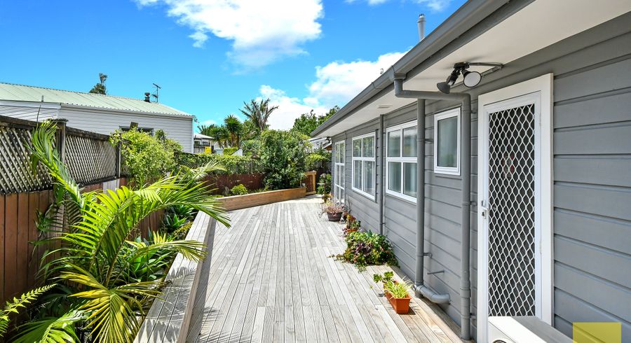  at 1/12 Phoenix Place, Papatoetoe, Auckland