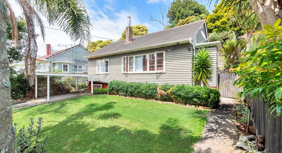  at 20 McCullough Avenue, Mount Roskill, Auckland