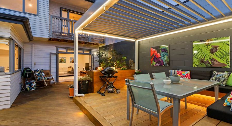  at 6 Rhone Avenue, Te Atatu Peninsula, Waitakere City, Auckland