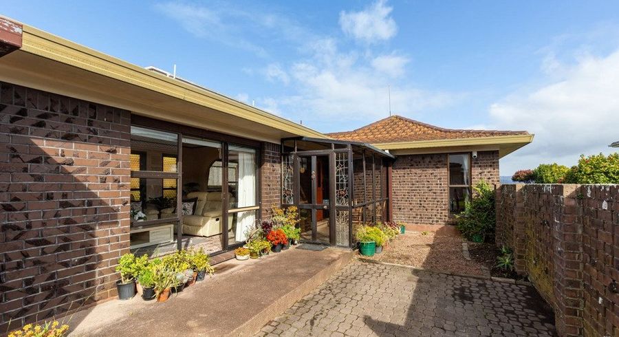  at 2/1307 Dominion road extention, Mount Roskill, Auckland City, Auckland