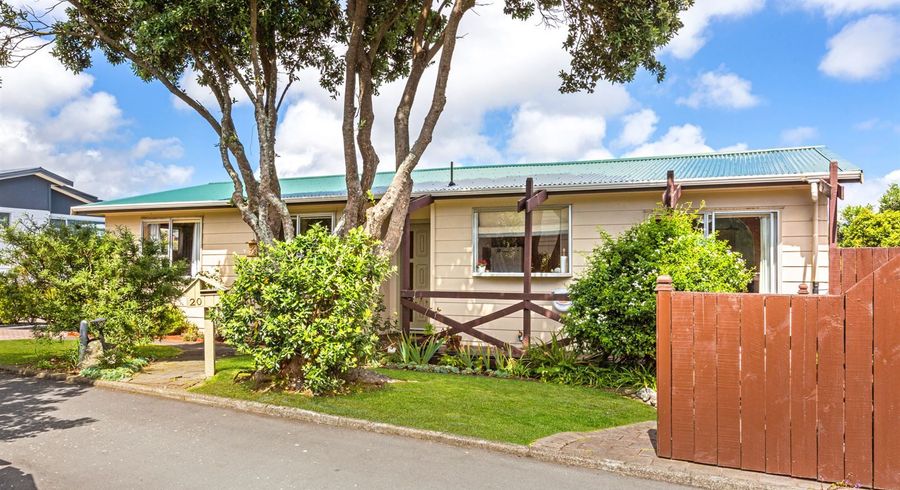  at 20 Cassley Crescent, Papakowhai, Porirua