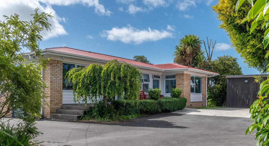  at 10 Stewart Place, Melville, Hamilton