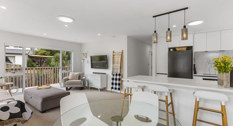  at 2/58 Botany Road, Botany Downs, Manukau City, Auckland