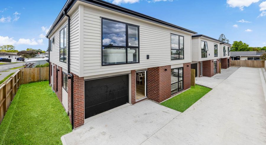  at 2/30 Sharland Avenue, Manurewa, Manukau City, Auckland