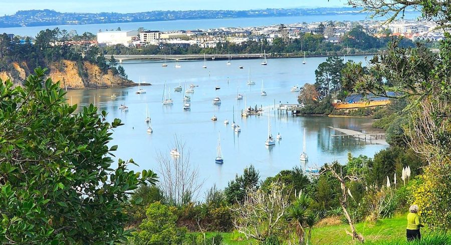  at 1 Buckleys Track, Paremoremo, North Shore City, Auckland