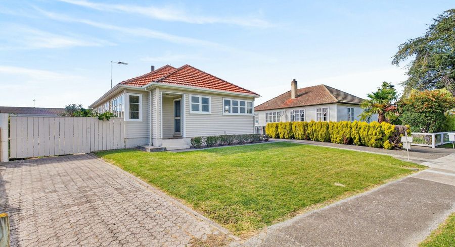  at 4 Russell Road, Marewa, Napier, Hawke's Bay