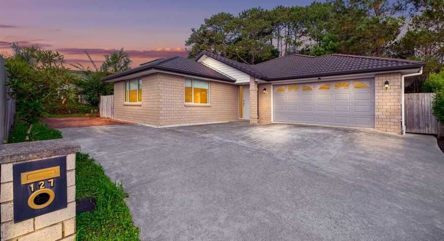  at 127 Rangeview Road, Sunnyvale, Auckland