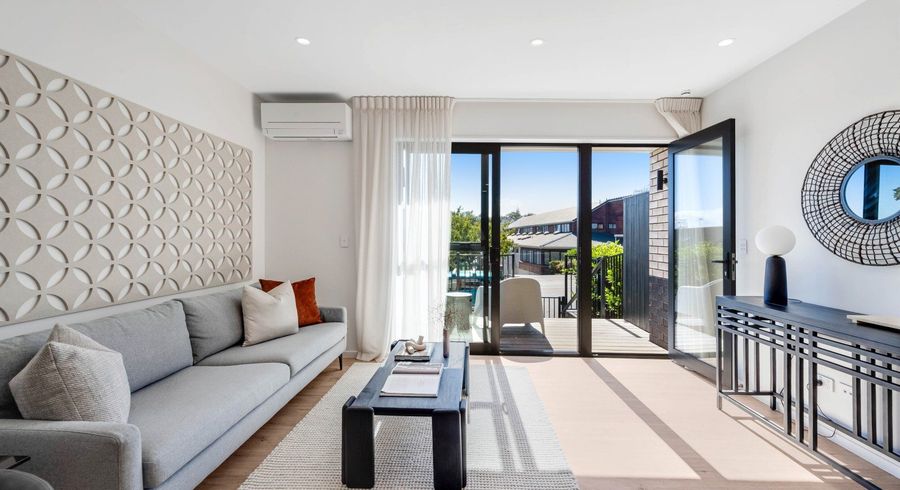  at 32 Moore Street, Howick, Manukau City, Auckland