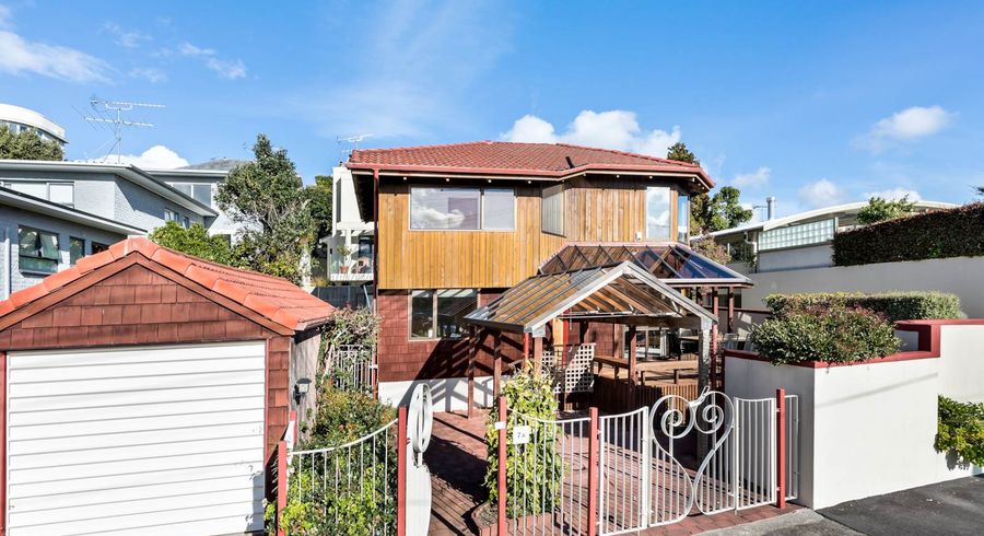  at 7A Nihill Crescent, Mission Bay, Auckland