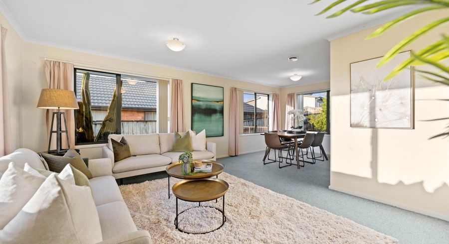  at 26 Holford Place, Huntington, Hamilton
