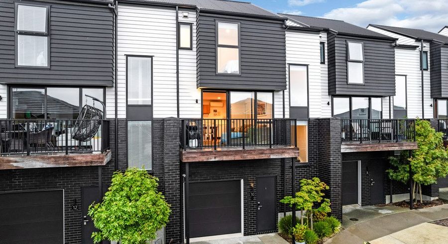  at 10 Panoni Lane, Howick, Manukau City, Auckland