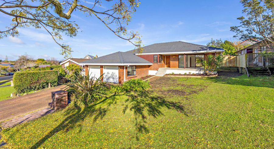  at 16 Voltaire Court, Botany Downs, Manukau City, Auckland