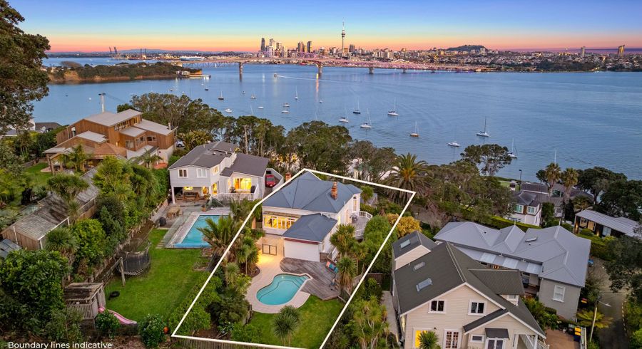  at 4 Hinemoa Terrace, Birkenhead, North Shore City, Auckland