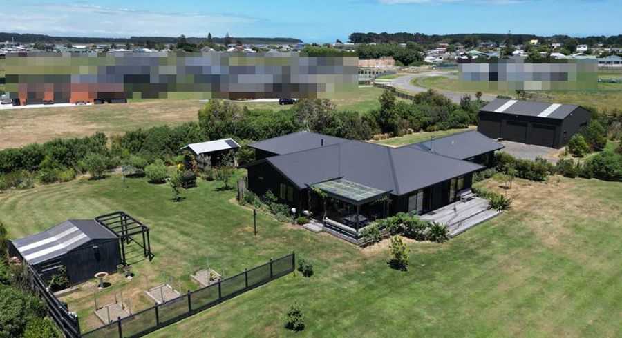  at 9 Lakeview Drive, Foxton Beach, Foxton