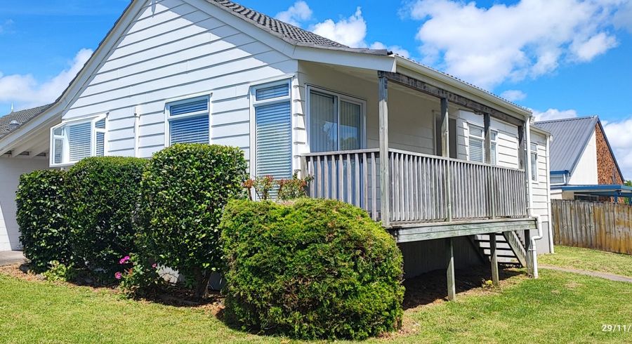  at 1/1 Tomintoul Place, Highland Park, Auckland