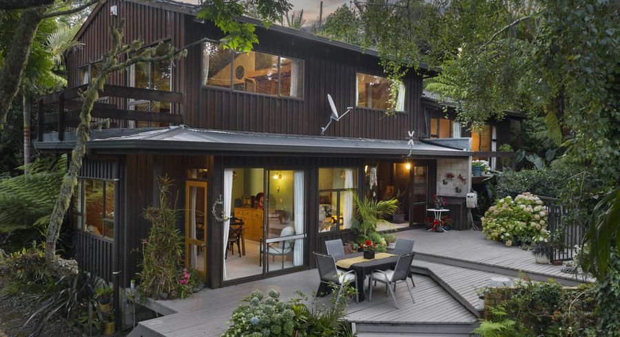  at 8 Atarua Gardens, Waiatarua, Auckland
