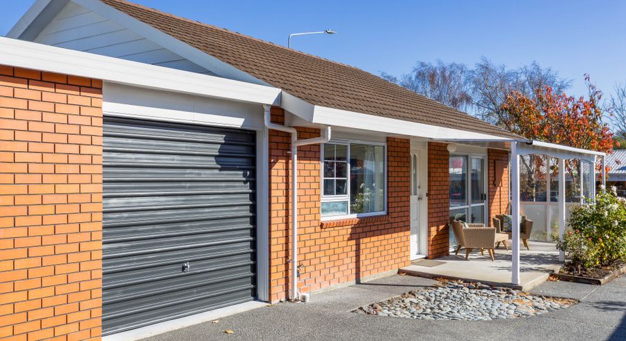  at 1/100 Centaurus Road, Huntsbury, Christchurch