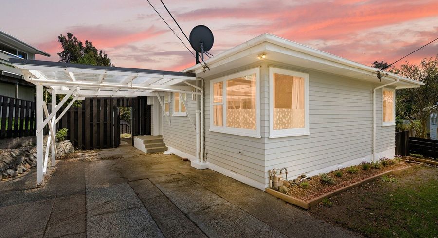  at 4 Link Road, Newlands, Wellington, Wellington