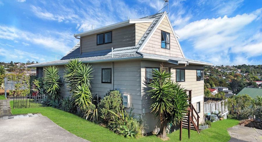  at 30 Oaktree Avenue, Browns Bay, North Shore City, Auckland
