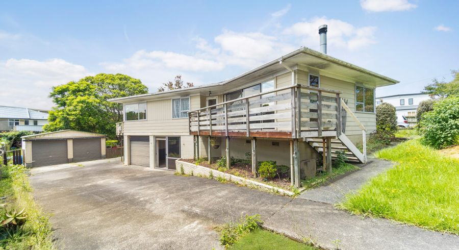  at 29 Kingdale Road, Henderson, Waitakere City, Auckland