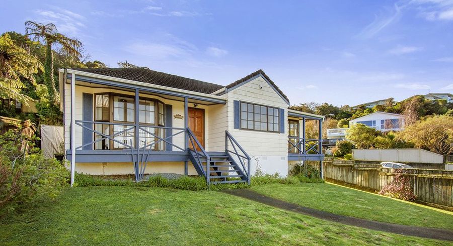  at 32 Pekanga Road, Normandale, Lower Hutt, Wellington