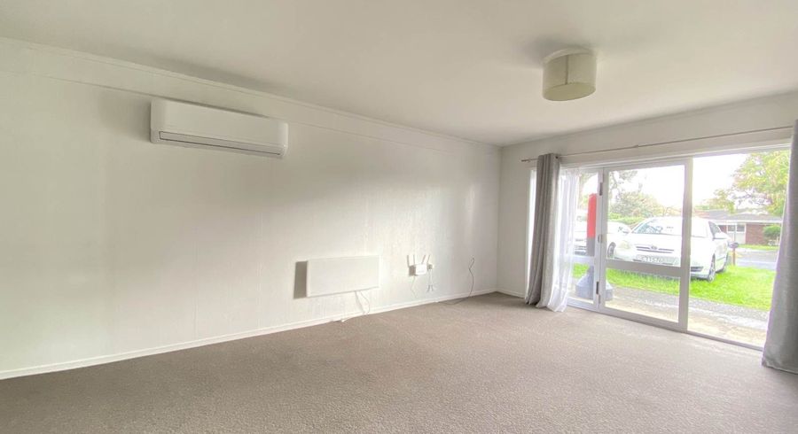  at 8 Anarahi Place, Mangere Bridge, Auckland
