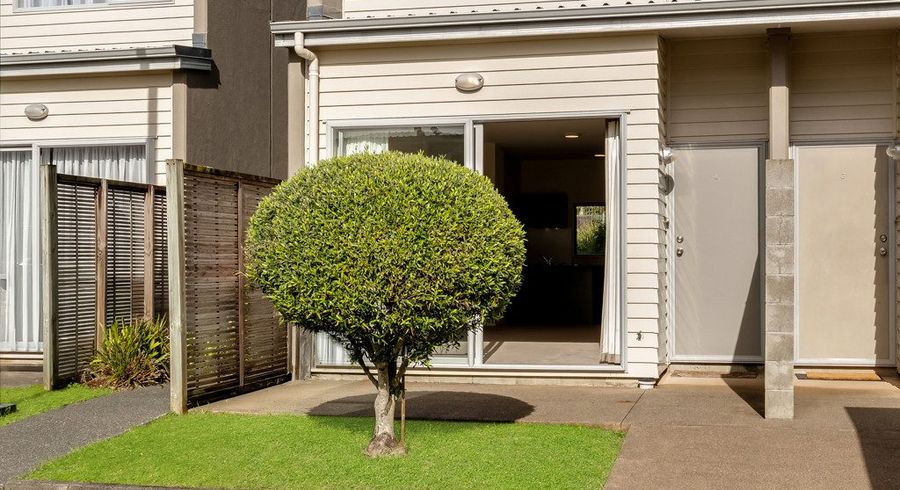 at 4/7 Kelvin Hart Drive, East Tamaki, Manukau City, Auckland