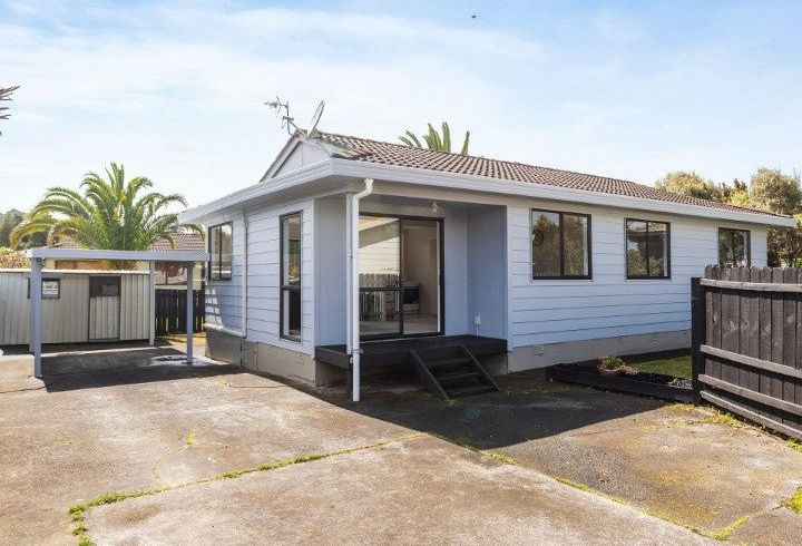  at 2/26 Karepo Crescent , Ranui, Waitakere City, Auckland