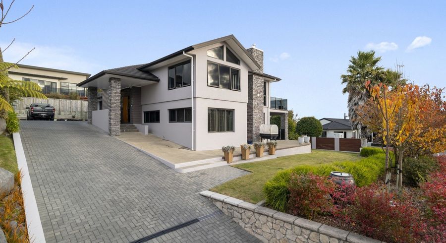  at 2 Botanical Heights Drive, Waipahihi, Taupo