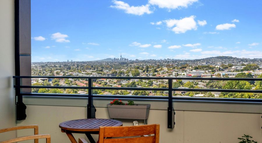  at 702/6 Waikumete Rd, Glen Eden, Auckland