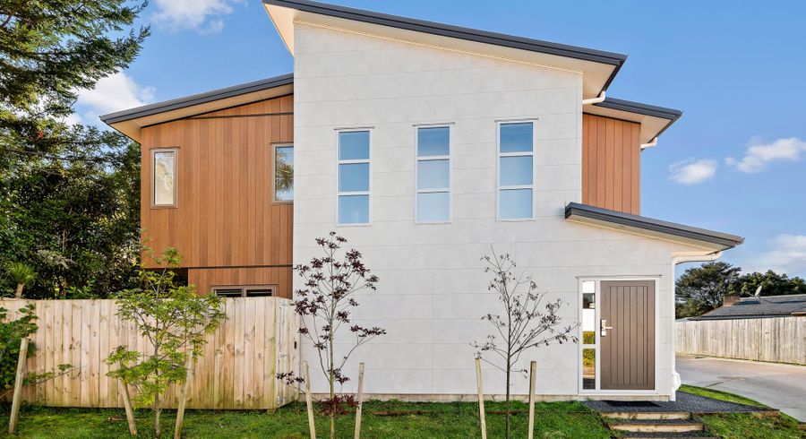  at 1/10 Gazeley Avenue, Silverdale, Hamilton